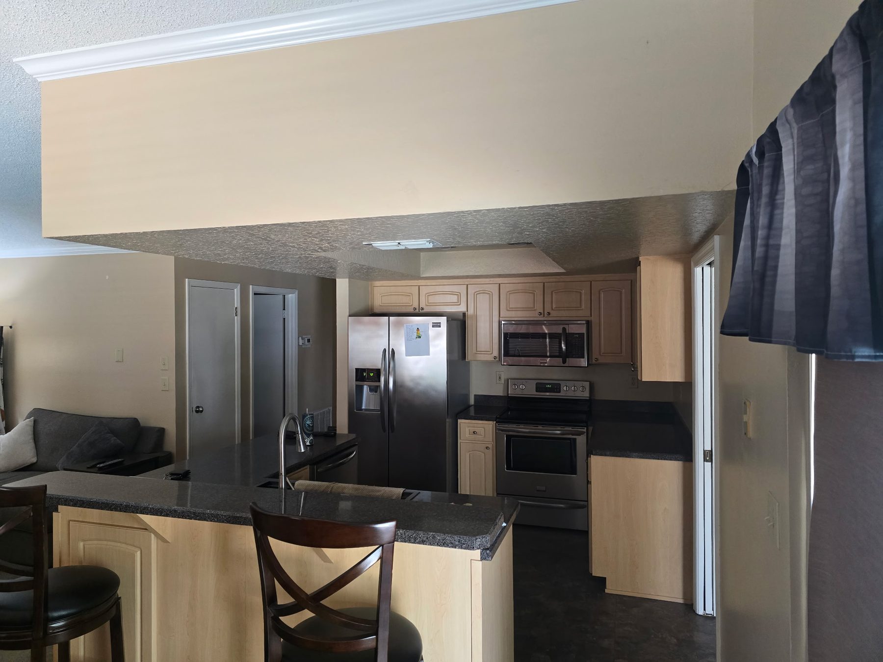 Kitchen before the Spring Hill remodel